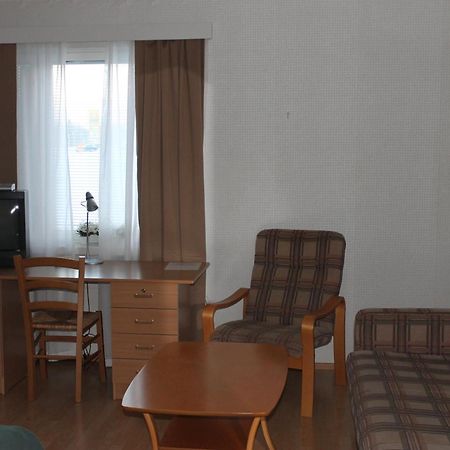 Motelli Jaetkaenkolo Pello Zimmer foto