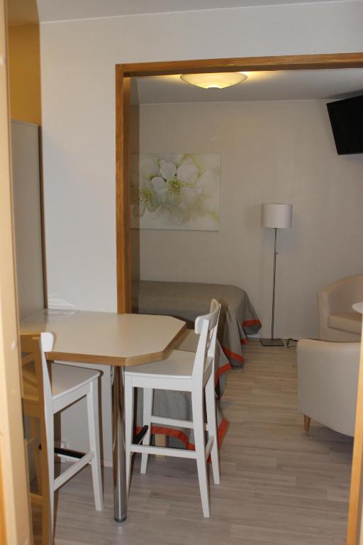 Motelli Jaetkaenkolo Pello Zimmer foto